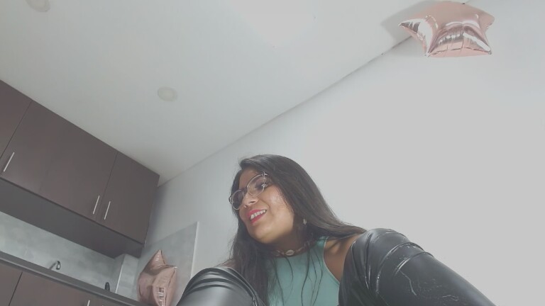 LunaDumont's Streamate show and profile