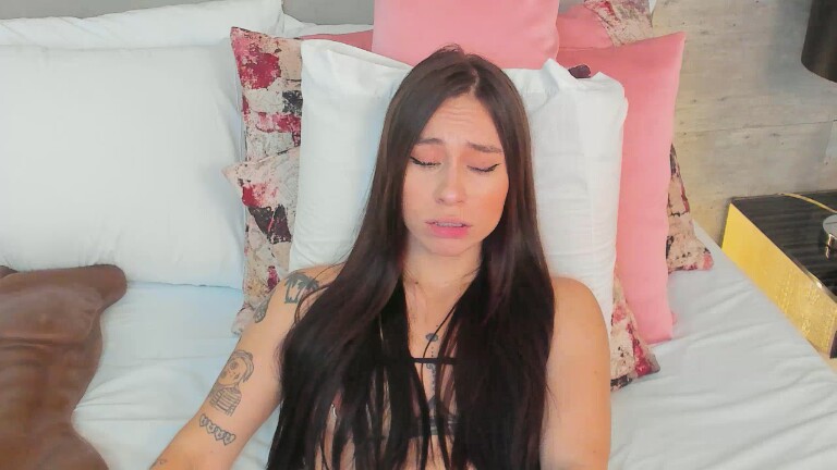 TaniaKatts's Streamate show and profile