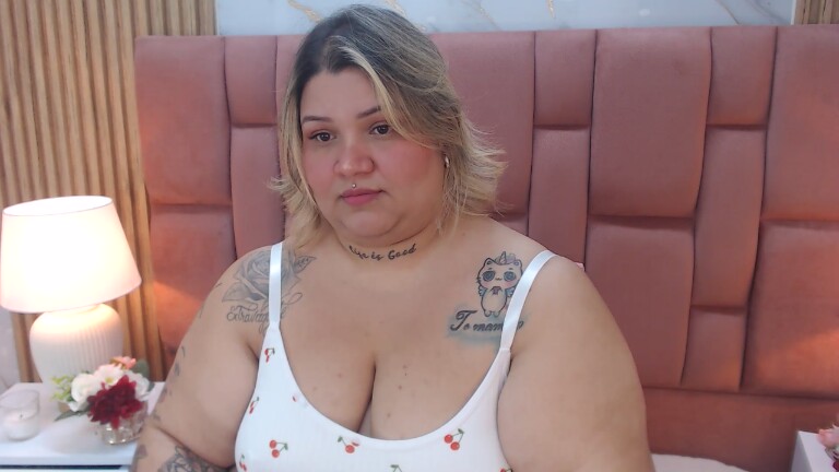 Evaverse's Streamate show and profile