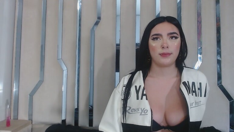 SashaLeeh's Streamate show and profile