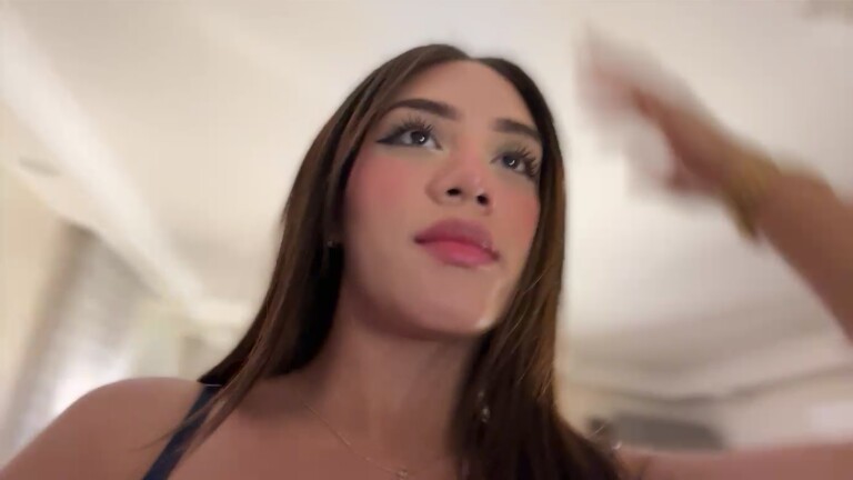 GabbyHadid's Streamate show and profile