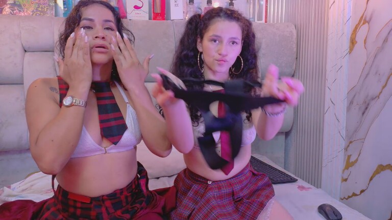 Sofia_Faces's Streamate show and profile