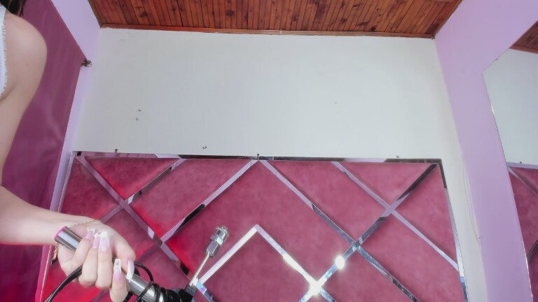 MeganDangelo's Streamate show and profile