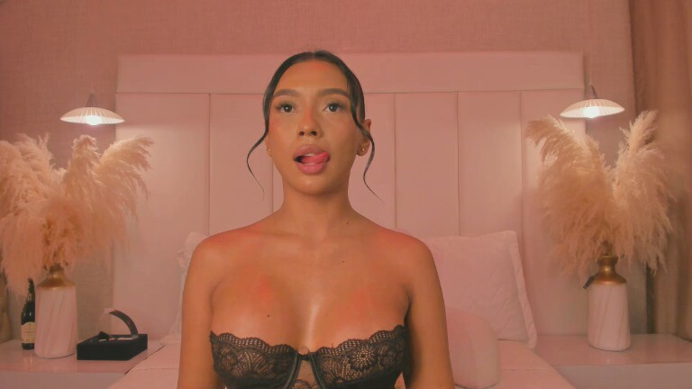 NikoJhon's Streamate show and profile