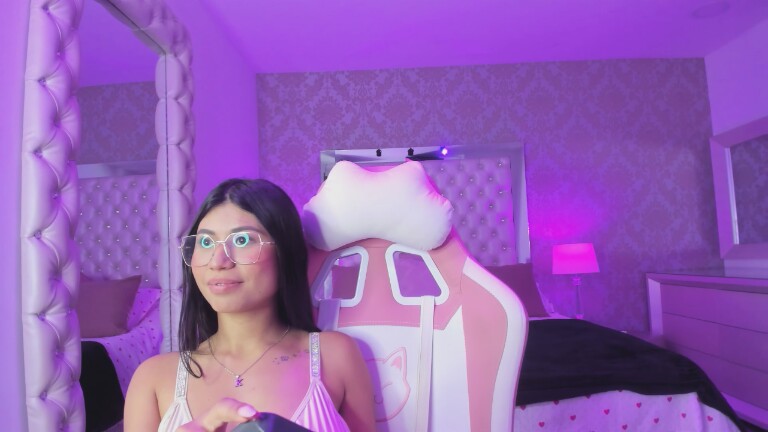 LylaKarl's Streamate show and profile