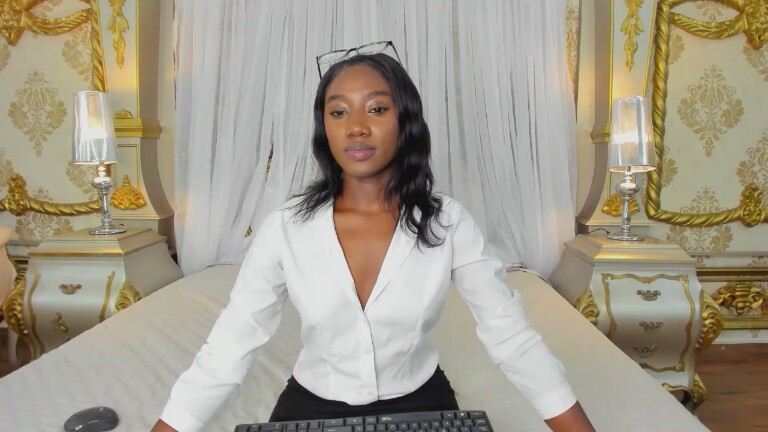 LunaRosel's Streamate show and profile