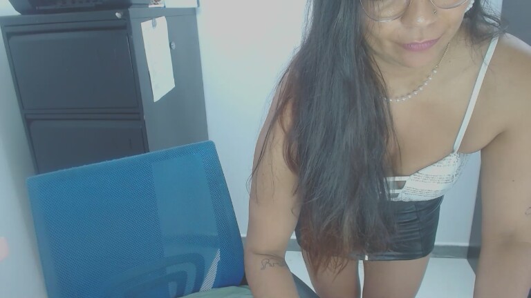 LunaDumont's Streamate show and profile