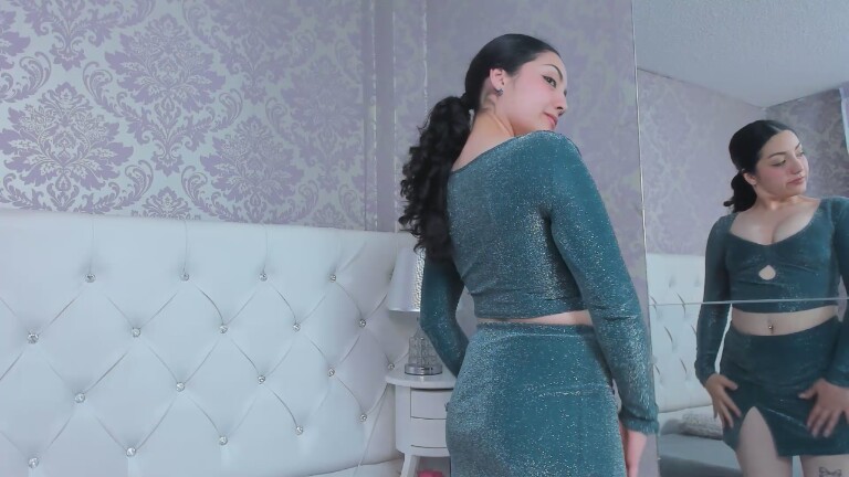 ninaromanova's Streamate show and profile