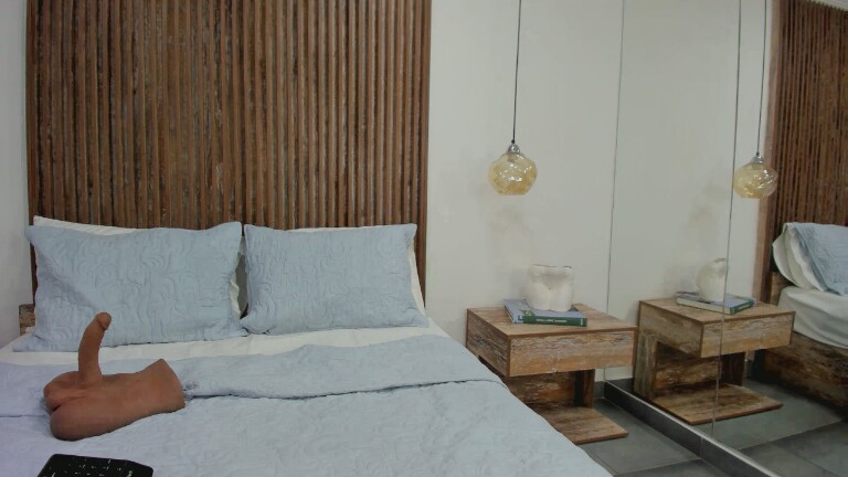 MaraMoore's Streamate show and profile