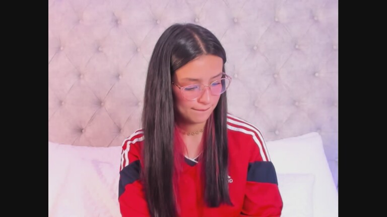 dafne_bss's Streamate show and profile