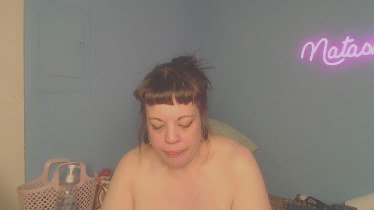 NatashaSalad's Streamate show and profile