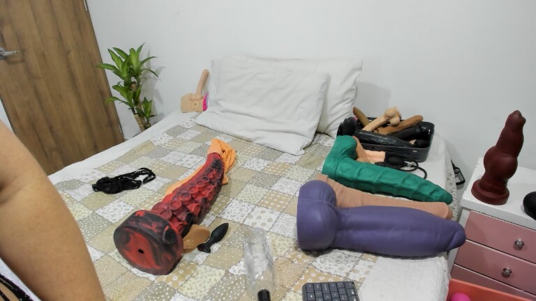 Sweet_X's Streamate show and profile