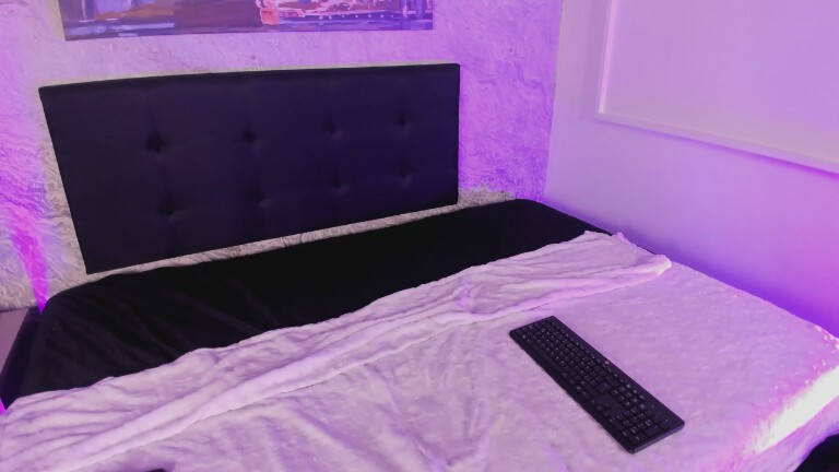 VanMontoya's Streamate show and profile