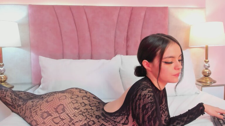 EmmaWeest's Streamate show and profile