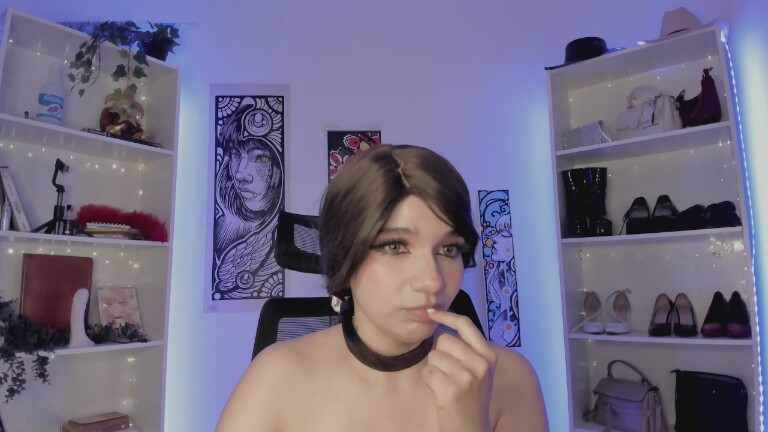 NaomiBlake's Streamate show and profile