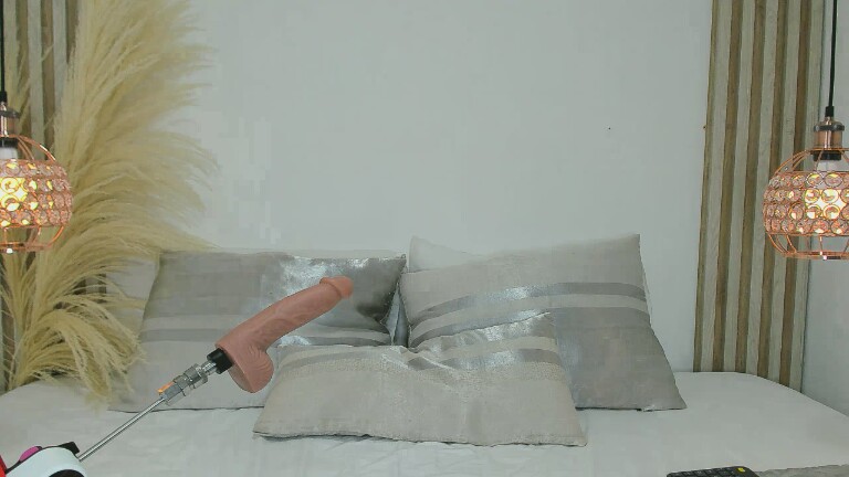 BellaSweet's Streamate show and profile