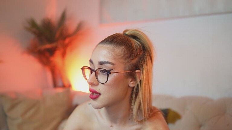 AileenKiss's Streamate show and profile