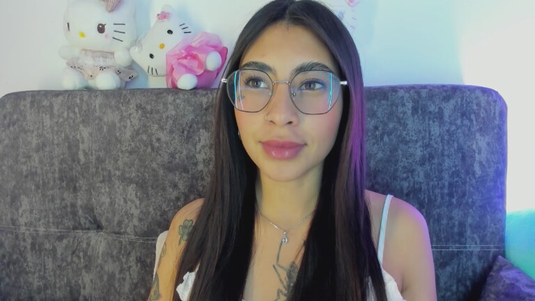 Macarena99's Streamate show and profile