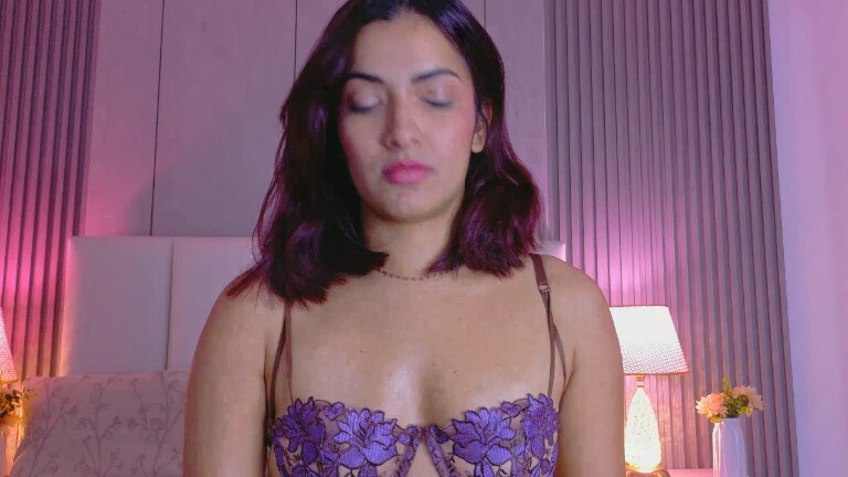 RafaellaCaruso's Streamate show and profile