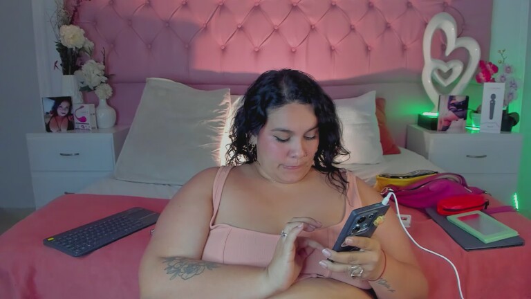 Nina_Lisboah's Streamate show and profile