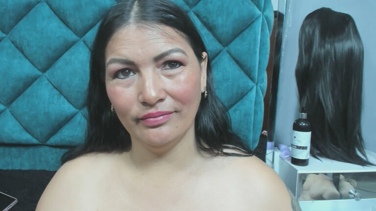 PENELOPELEWIS40's Streamate show and profile