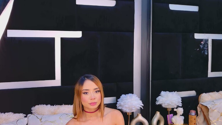 AlanaFerrara's Streamate show and profile