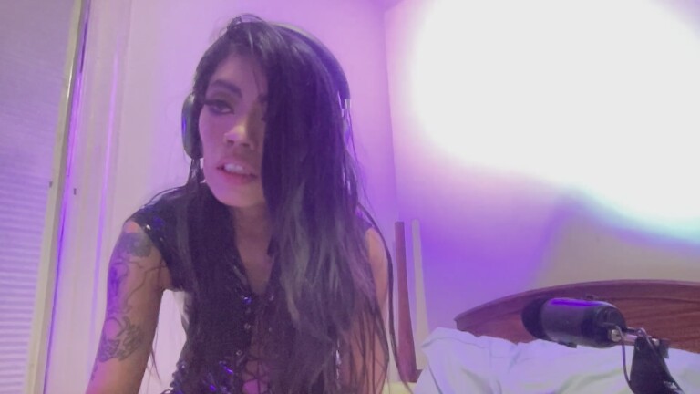 thesilkybaby's Streamate show and profile