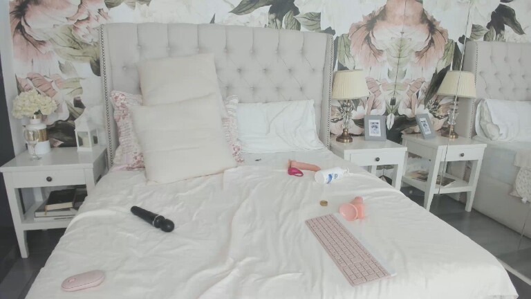 AlyciaParks's Streamate show and profile