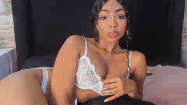 AnnyDuque's Streamate show and profile