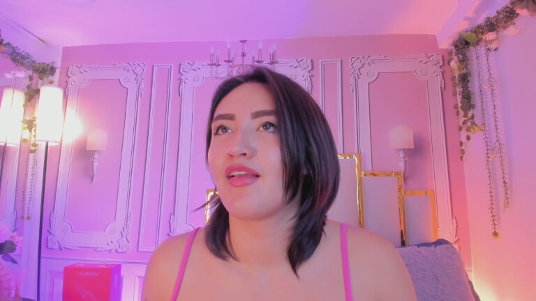 NaraSuarez's Streamate show and profile