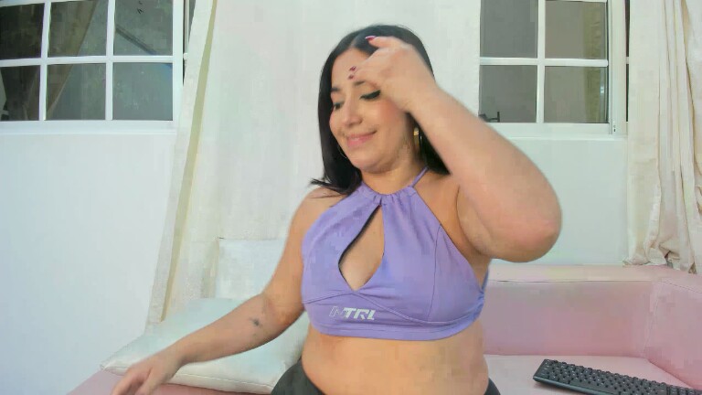 SophieLanne's Streamate show and profile