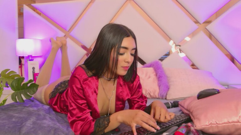 Miah_Hills's Streamate show and profile