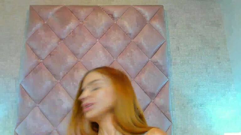 Samantha_Roux's Streamate show and profile