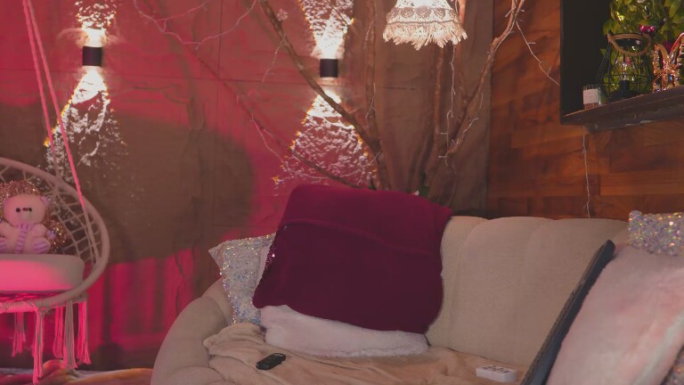 RossyAdamms's Streamate show and profile