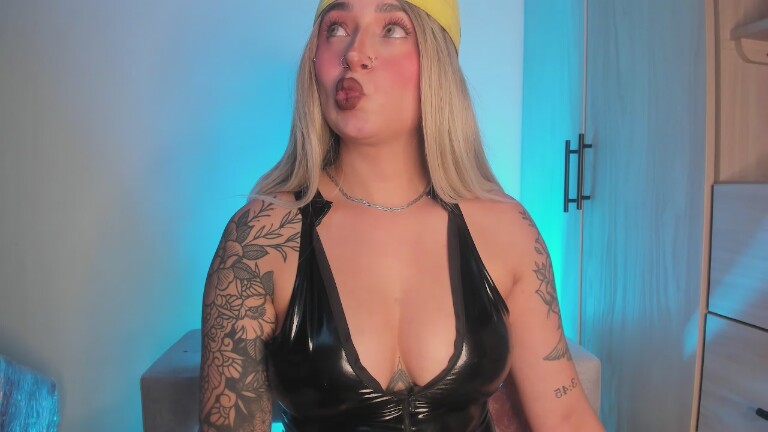 scarlettColliins's Streamate show and profile