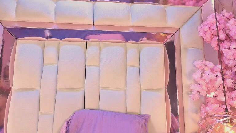 SaraMartini22's Streamate show and profile