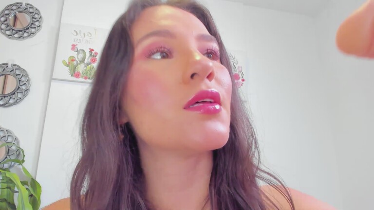 LunaGrealish's Streamate show and profile