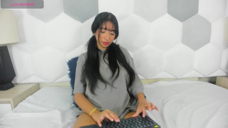 CloeCastillo's Streamate show and profile