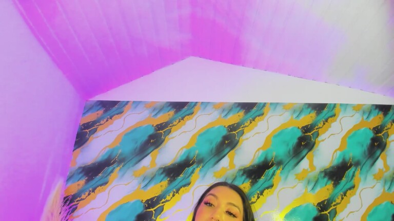 EmilyRoussee_s's Streamate show and profile