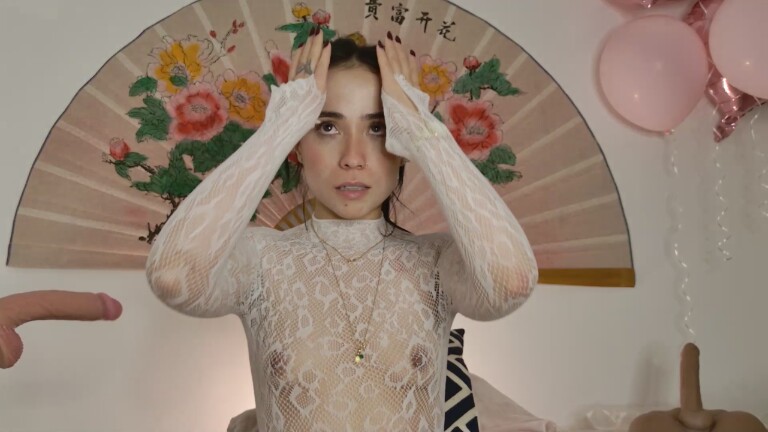 SweetSara33's Streamate show and profile