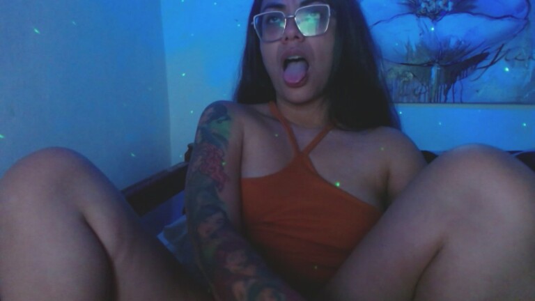 Luna_Marquez's Streamate show and profile