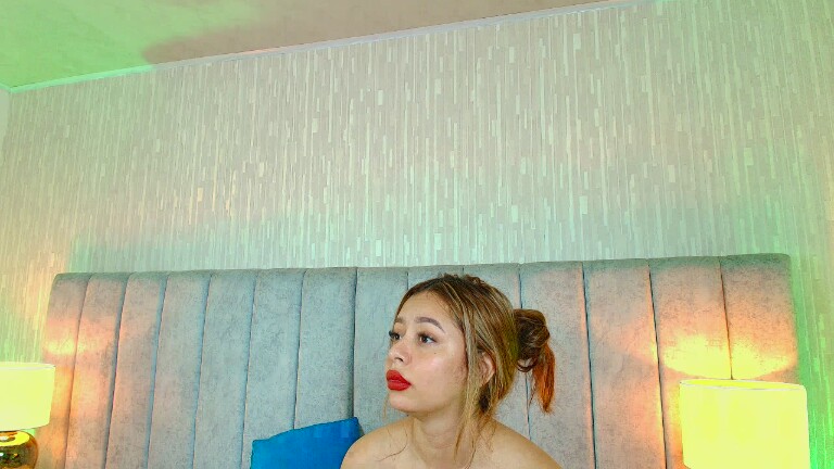 Karoline_606's Streamate show and profile