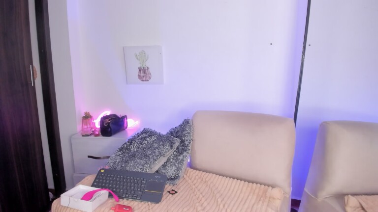 PaulettePetty's Streamate show and profile