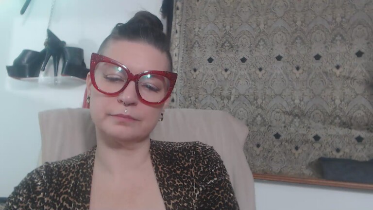 TheeLadyKatrina's Streamate show and profile