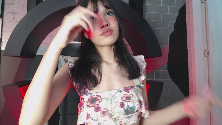 TinyMini's Streamate show and profile