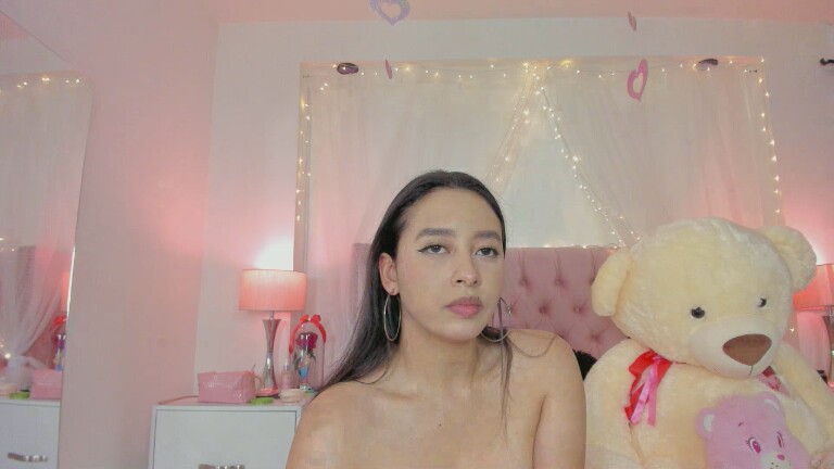 AlexandraWinterr's Streamate show and profile