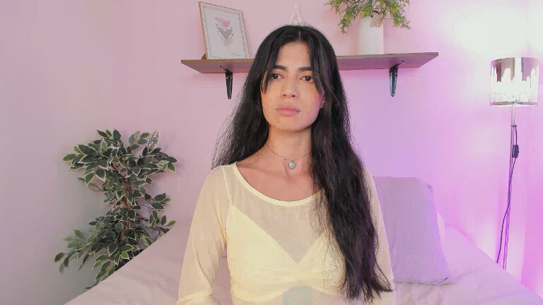 SaraFernandez's Streamate show and profile