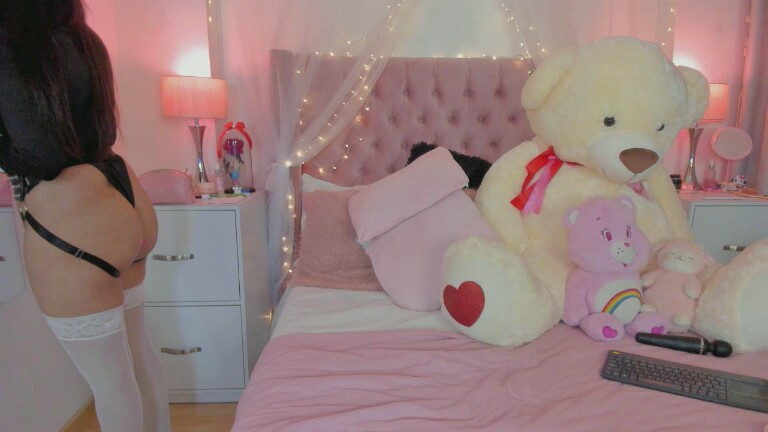 AlexandraWinterr's Streamate show and profile