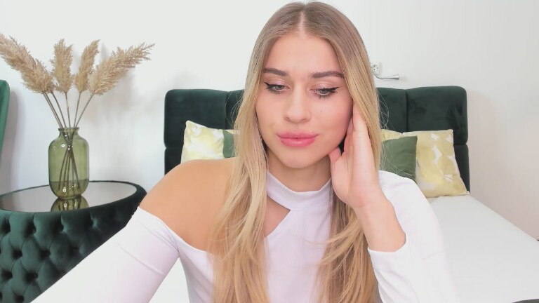 AlisAnne's Streamate show and profile