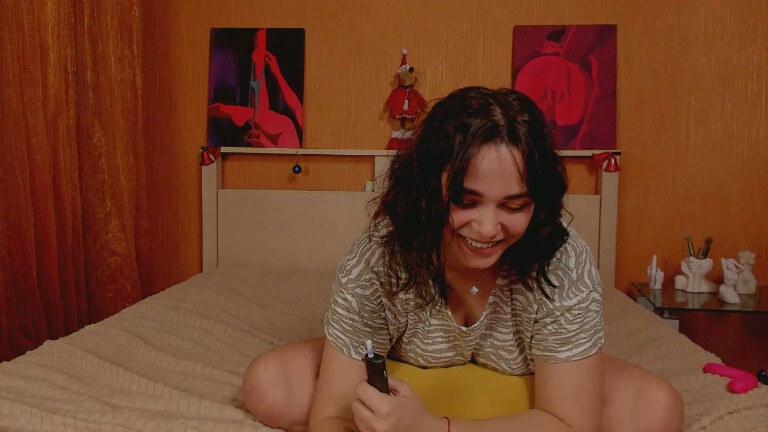 GlamNova's Streamate show and profile